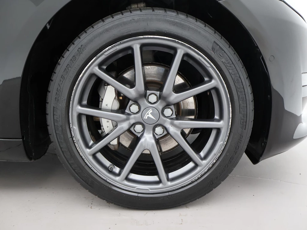 Tesla Model 3 – foto 13