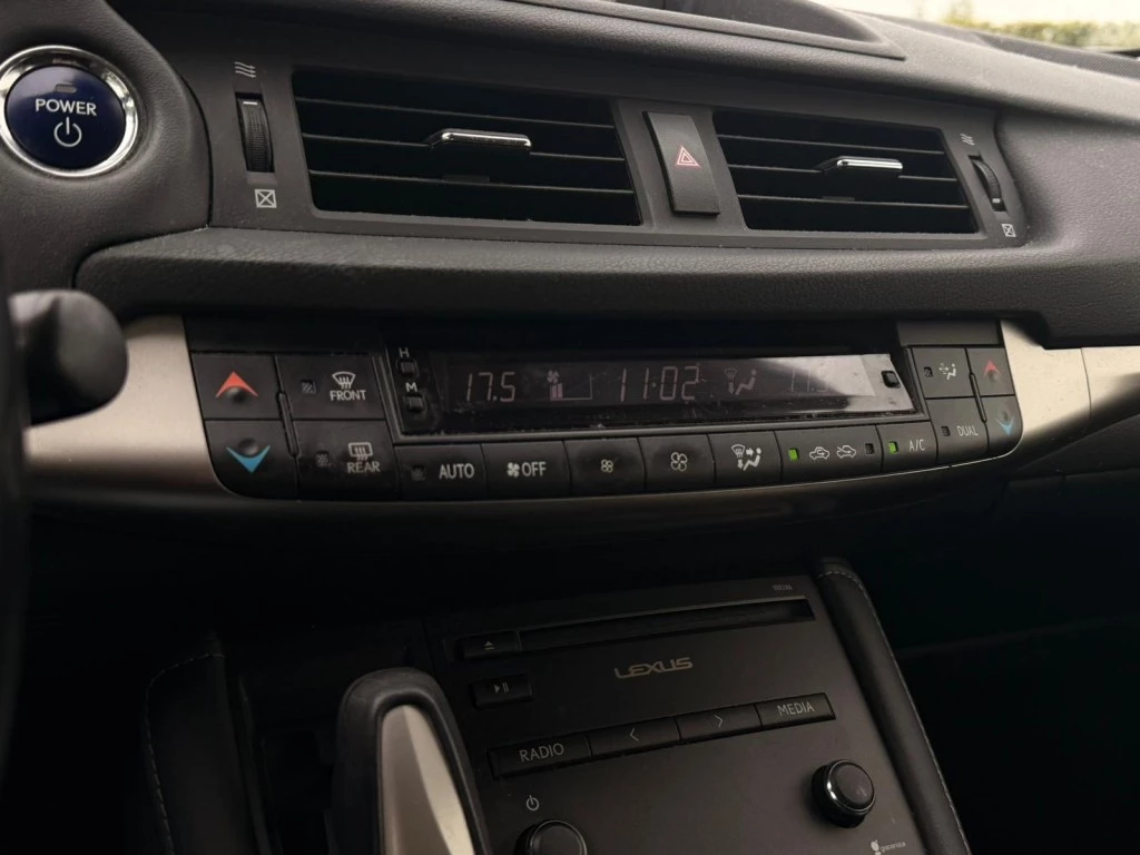 Lexus CT – foto 18
