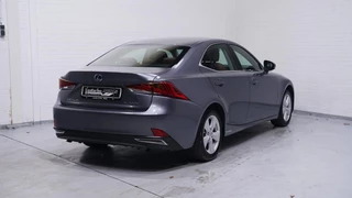 Lexus IS – thumbnail 5