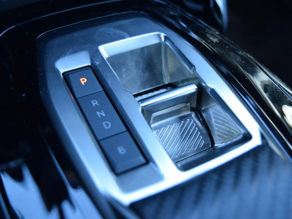 Peugeot e-2008 – foto 20
