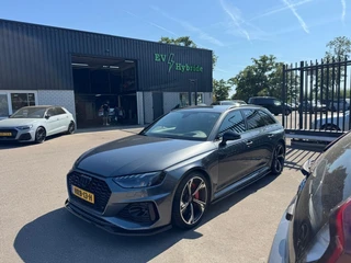 Audi RS4 – thumbnail 1