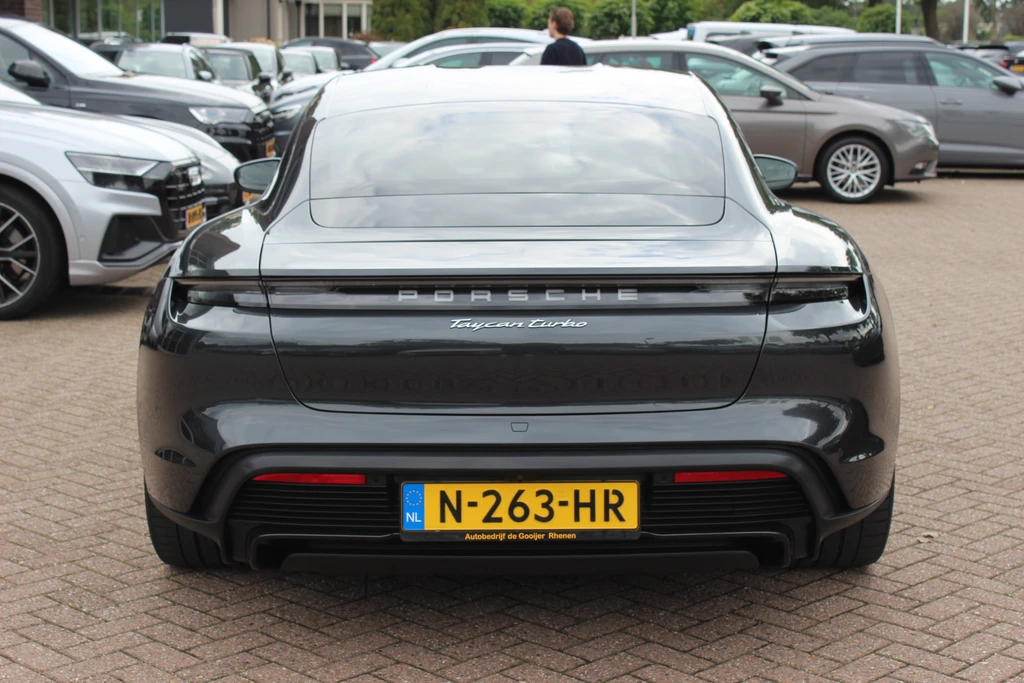 Porsche Taycan – foto 4