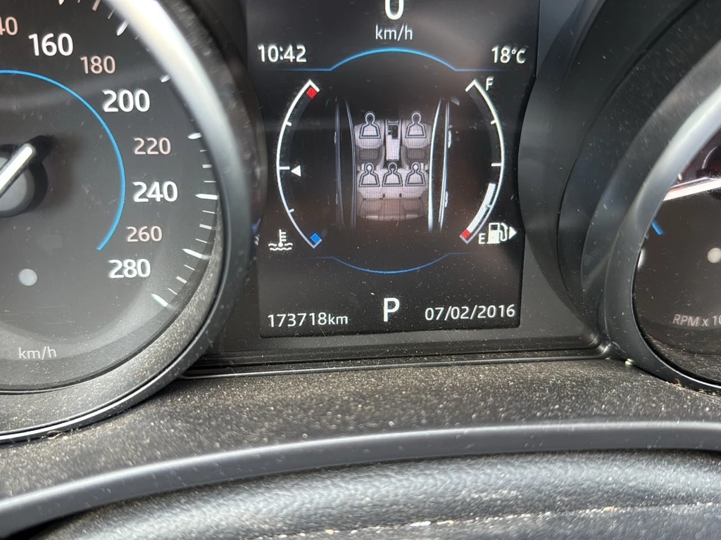 Jaguar XE – foto 25