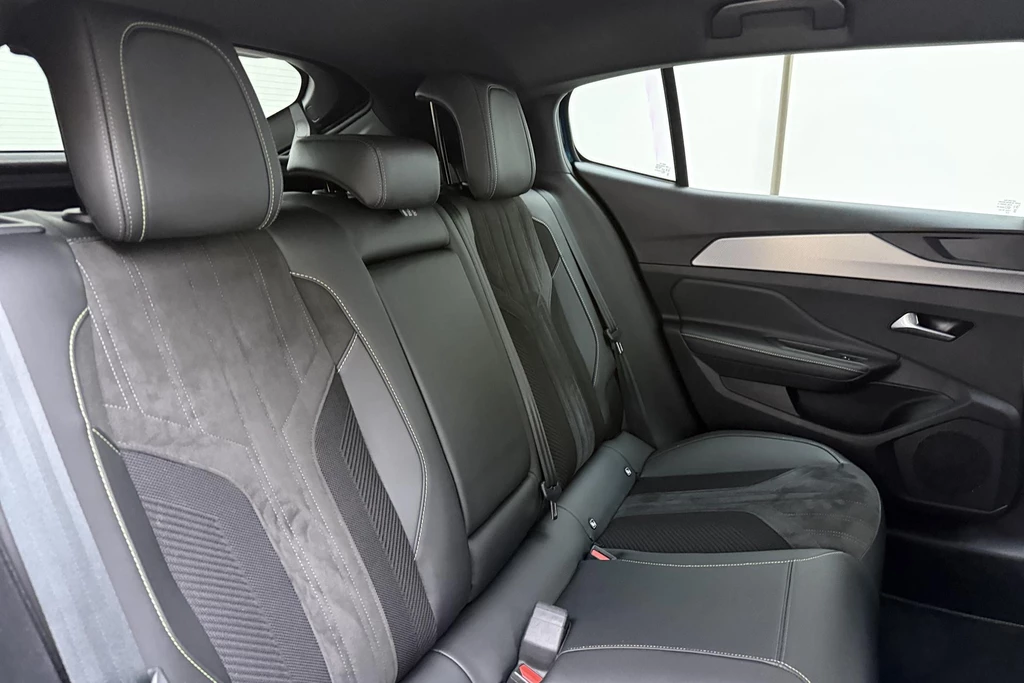 Peugeot 408 – foto 18