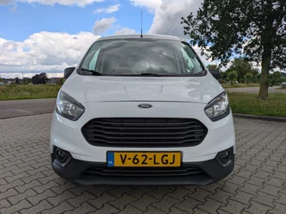 Ford Transit Courier – thumbnail 8