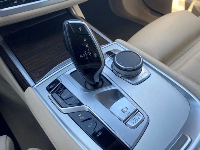 BMW 7 Serie – foto 12