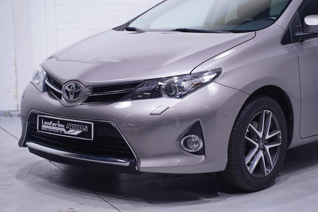 Toyota Auris – foto 2