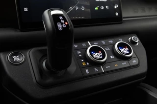 Land Rover Defender – thumbnail 16
