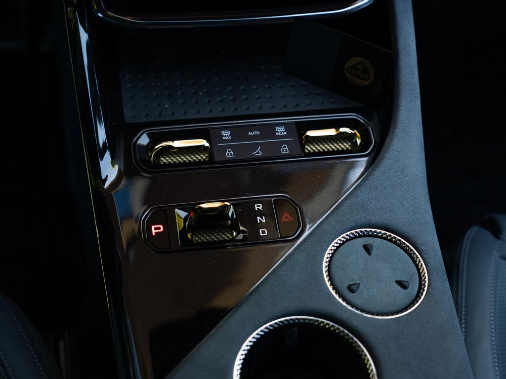 Lotus Eletre – foto 25