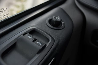 Ford Transit Custom – thumbnail 32