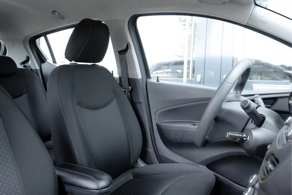 Opel KARL – foto 12