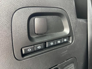 Ford S-Max – thumbnail 22