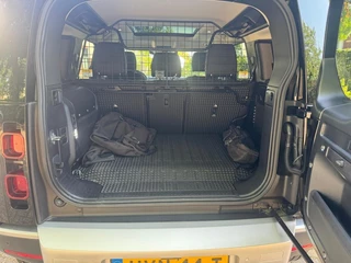 Land Rover Defender – thumbnail 14