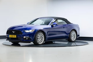 Ford Mustang – thumbnail 2