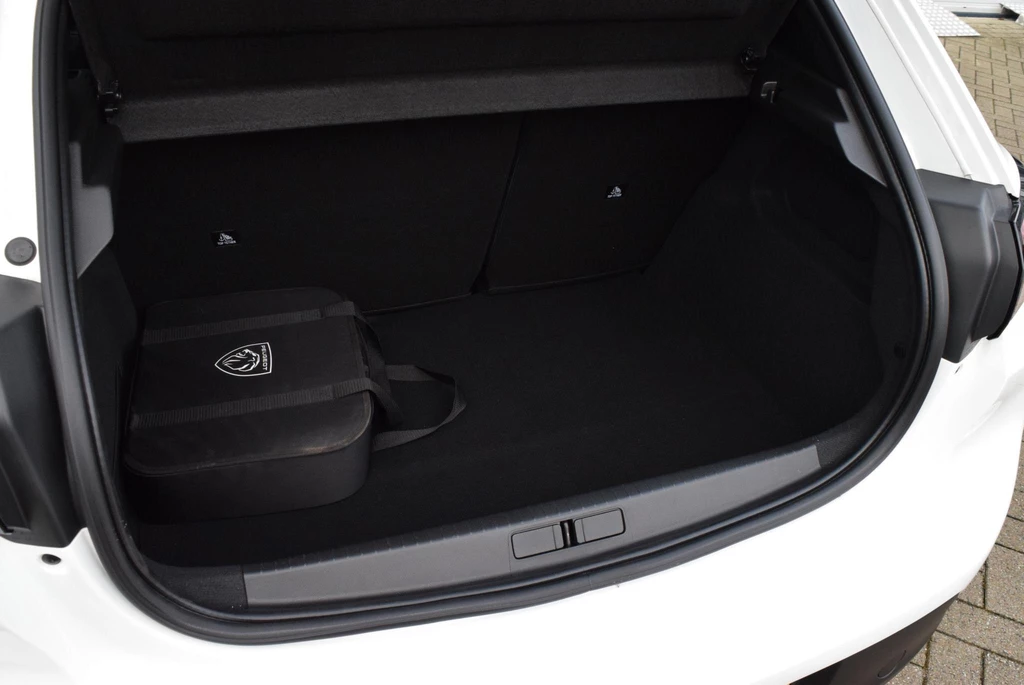 Peugeot e-208 – foto 19