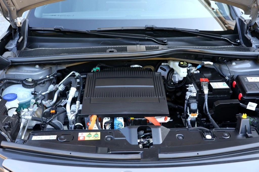 Peugeot e-2008 – foto 30