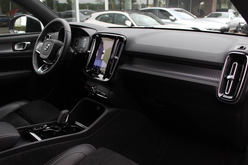 Volvo XC40 – foto 15