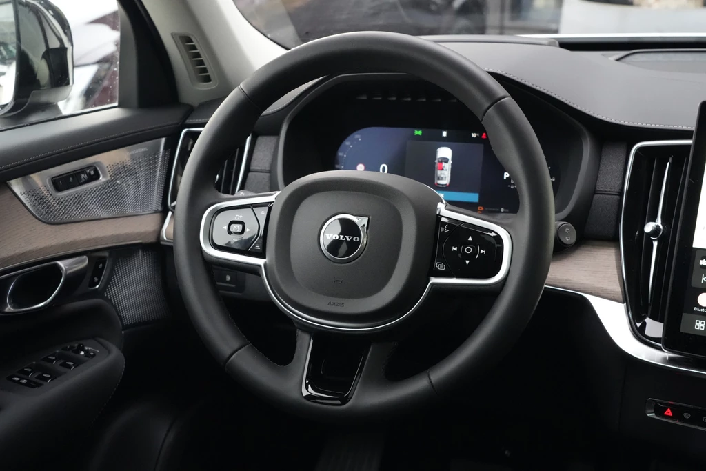 Volvo XC90 – foto 8