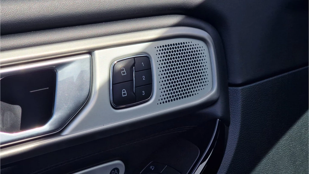 Ford Explorer – foto 16