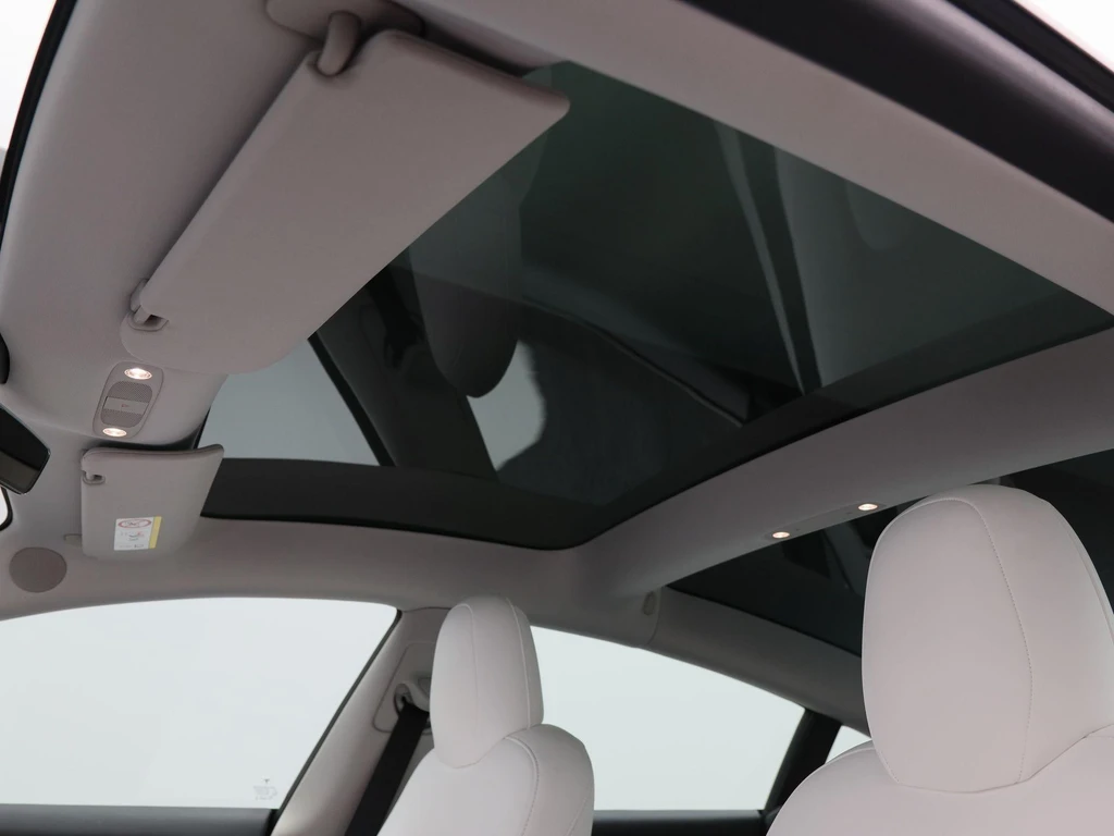 Tesla Model 3 – foto 31