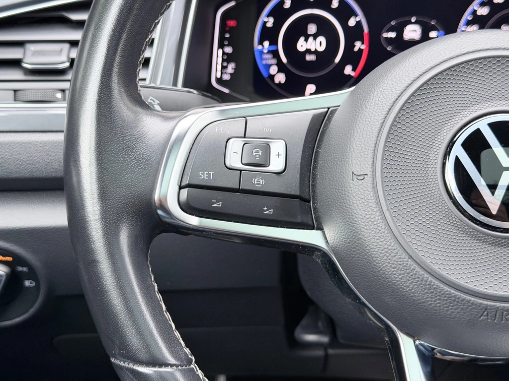 Volkswagen T-Roc – foto 13