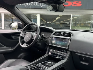 Jaguar F-PACE – thumbnail 11
