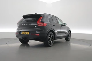 Volvo XC40 – thumbnail 3