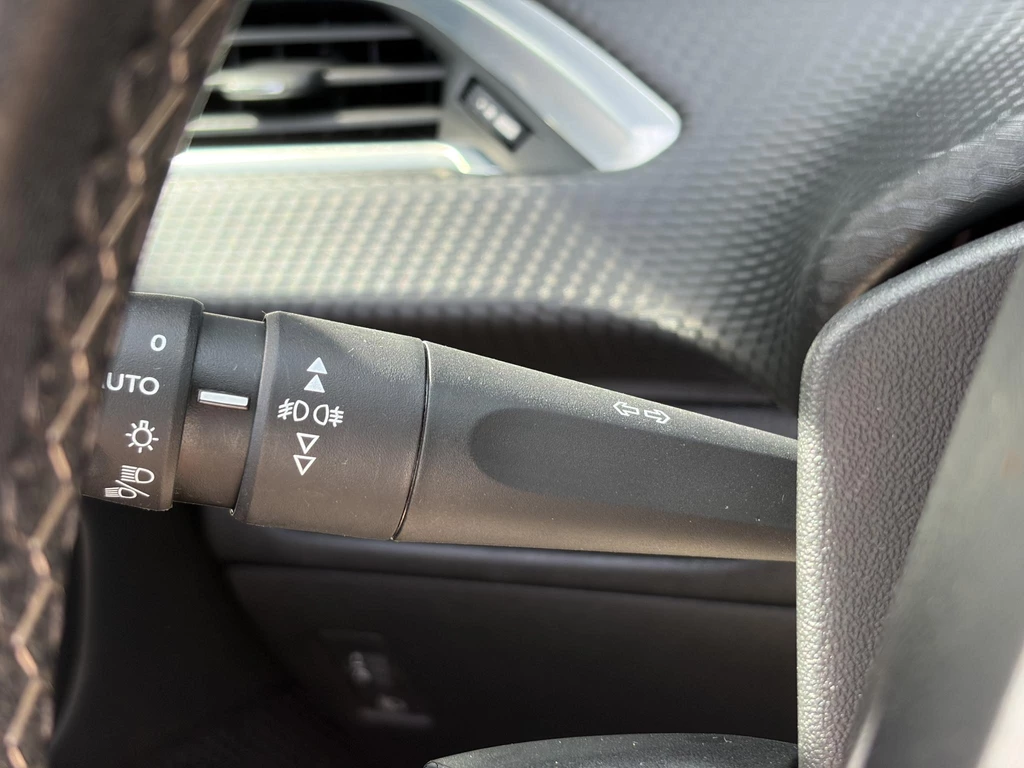 Peugeot 208 – foto 21