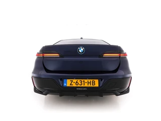BMW i7 – thumbnail 3