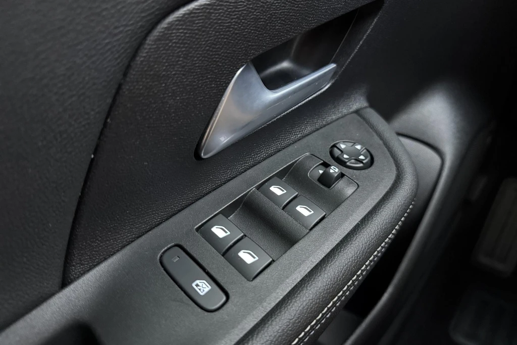 Opel Mokka-e – foto 18