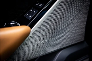 Land Rover Range Rover Velar – thumbnail 17