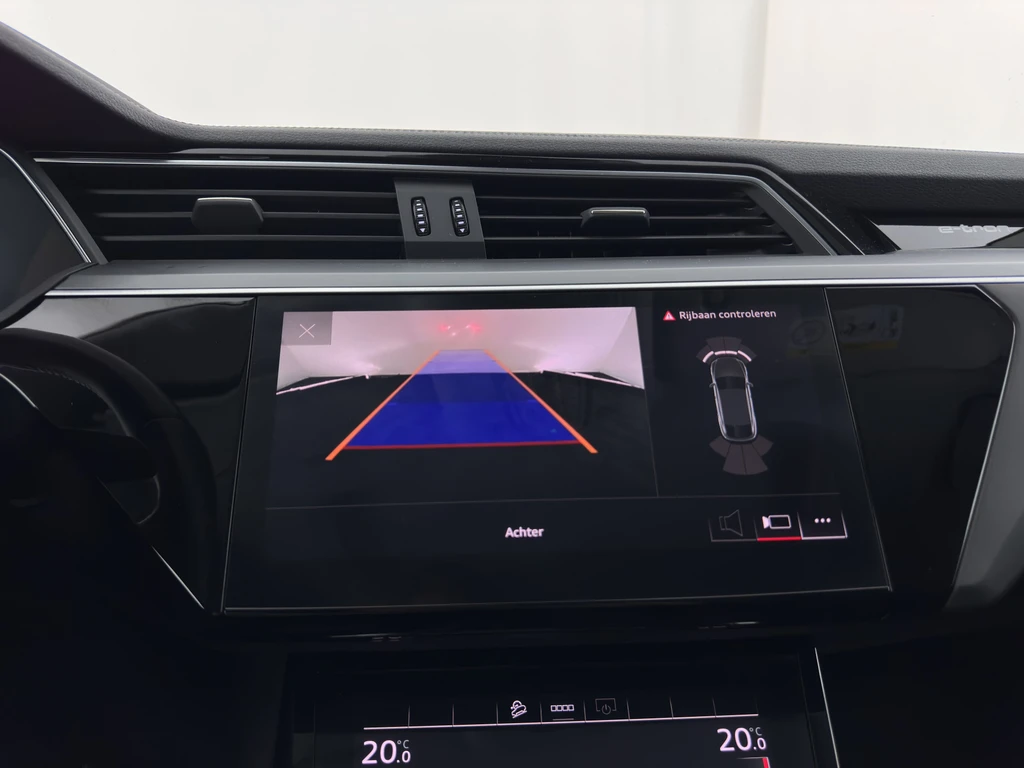 Audi e-tron – foto 17