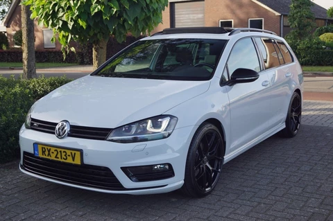 Volkswagen Golf Variant 2.0 TDI (184pk) DSG 2X R-line Pano/Xenon/Trekhaak/19inch/Camera/Carplay