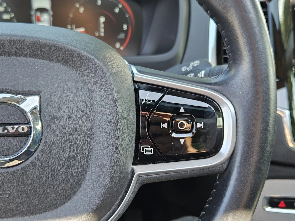 Volvo XC90 – foto 17