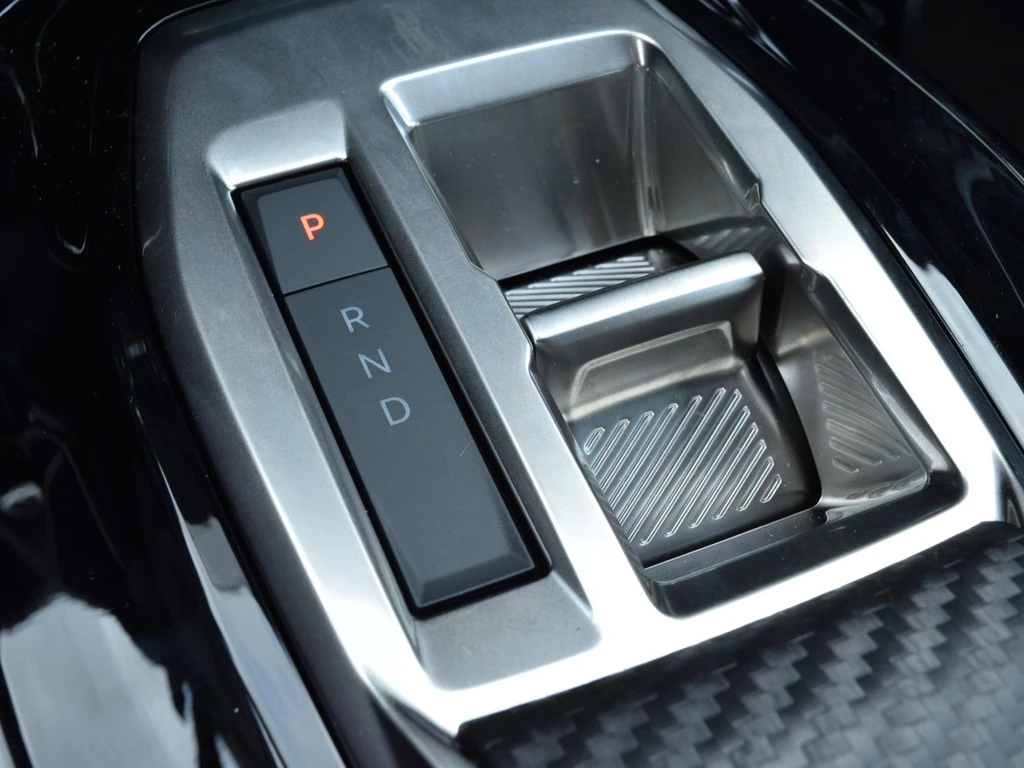 Peugeot 208 – foto 15