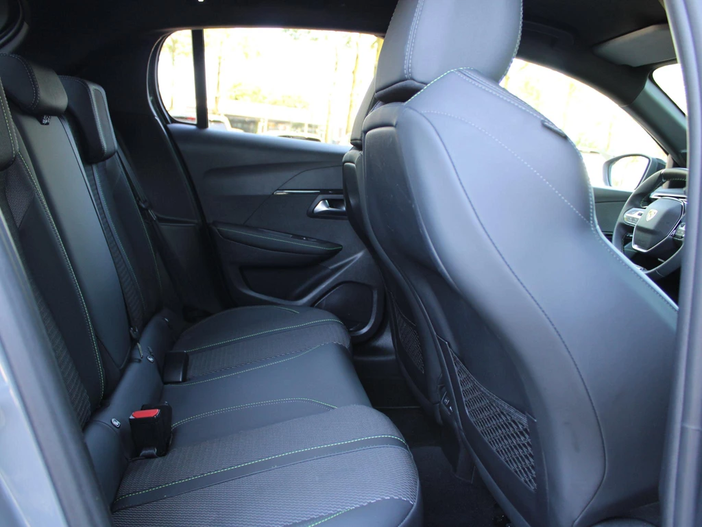 Peugeot 208 – foto 10