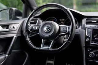 Volkswagen Golf – thumbnail 23