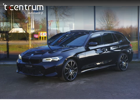 BMW 3 Serie Touring 330e High Executive M-Sport 293 PK PHEV, Panoramadak, M-Kuipstoelen, Adap. Cruise Control