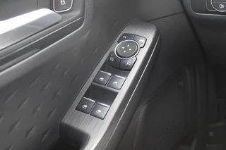 Ford Kuga – thumbnail 18