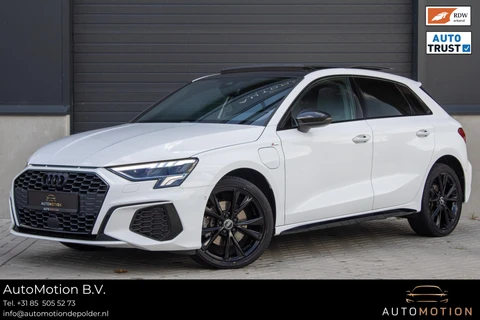 Audi A3 Sportback 40TFSIe Sline Pano Camera Maxton Keyless Stoelverwarming
