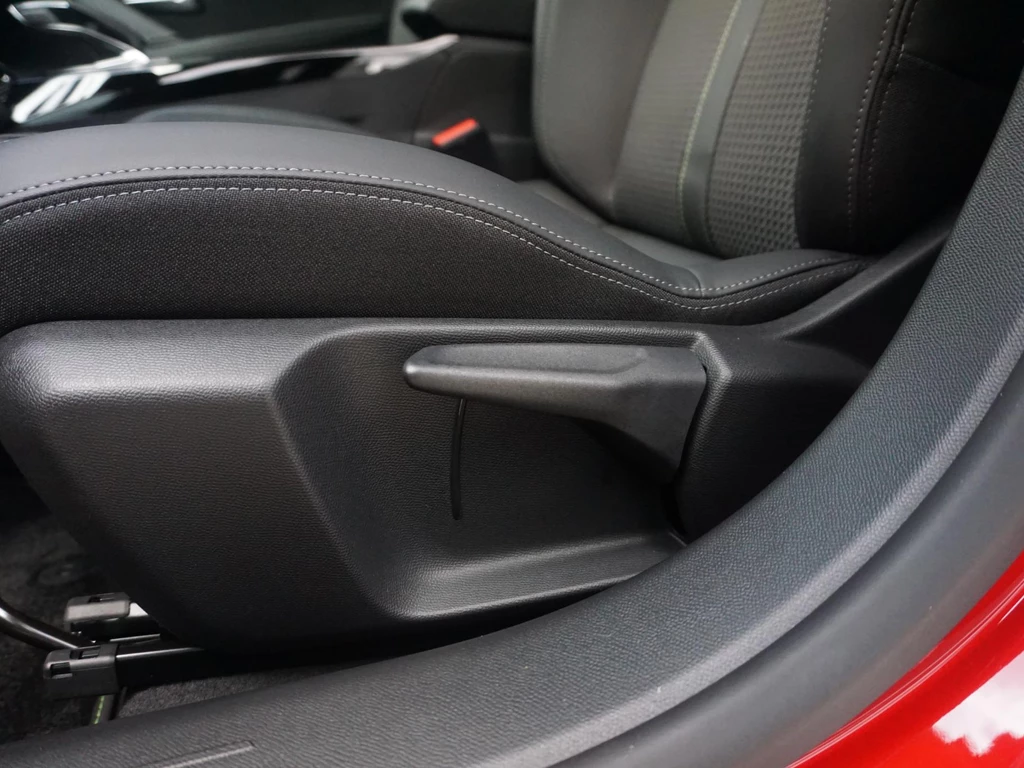 Peugeot 208 – foto 9