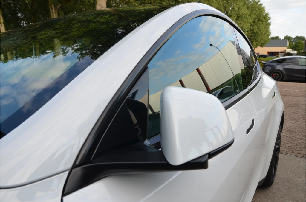 Tesla Model Y – foto 30