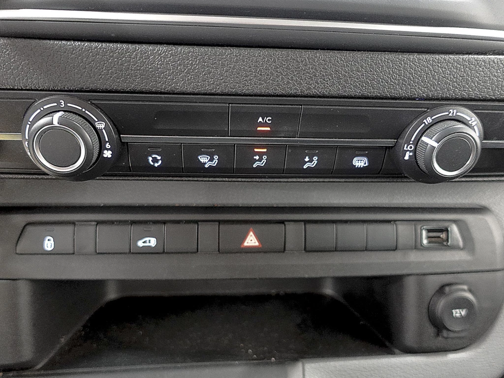 Opel Vivaro – foto 28