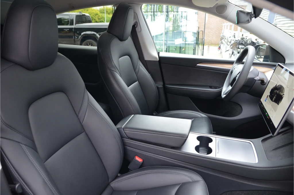 Tesla Model Y – foto 7