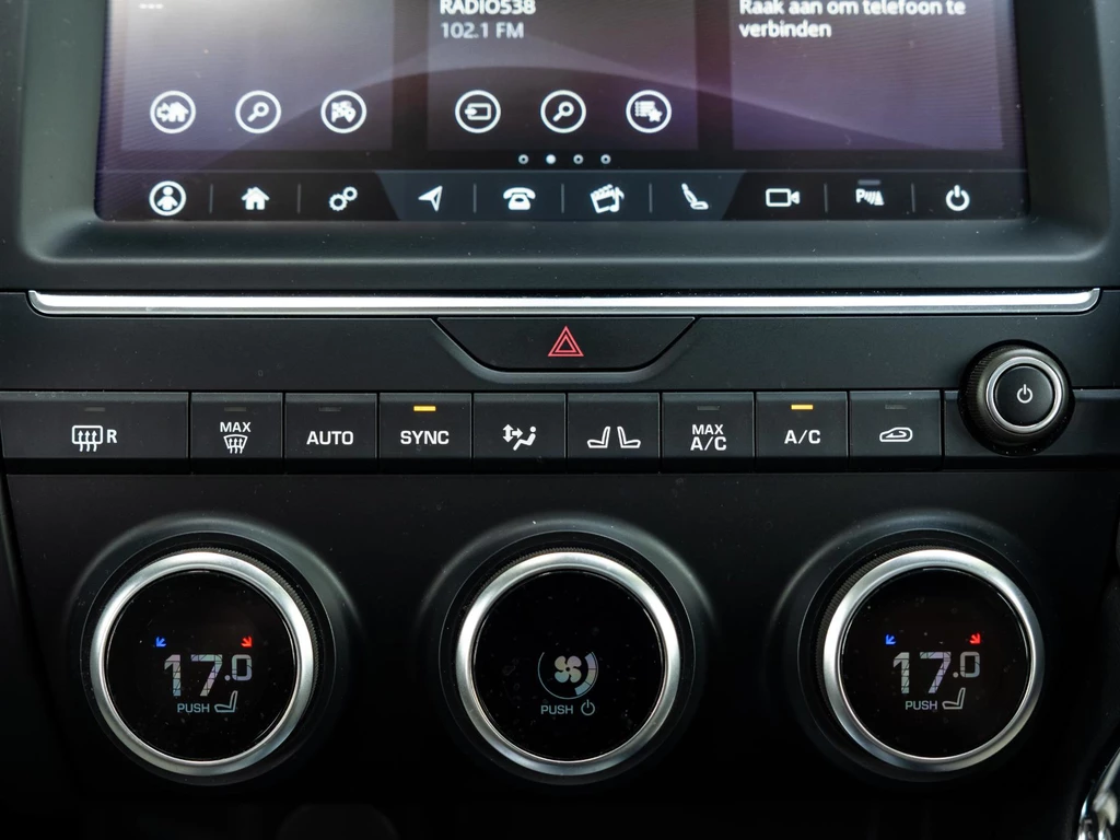 Jaguar E-PACE – foto 46