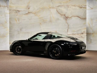 Porsche 911 – thumbnail 12
