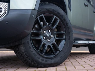 Land Rover Defender – thumbnail 14