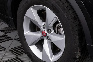 Jaguar E-PACE – thumbnail 56