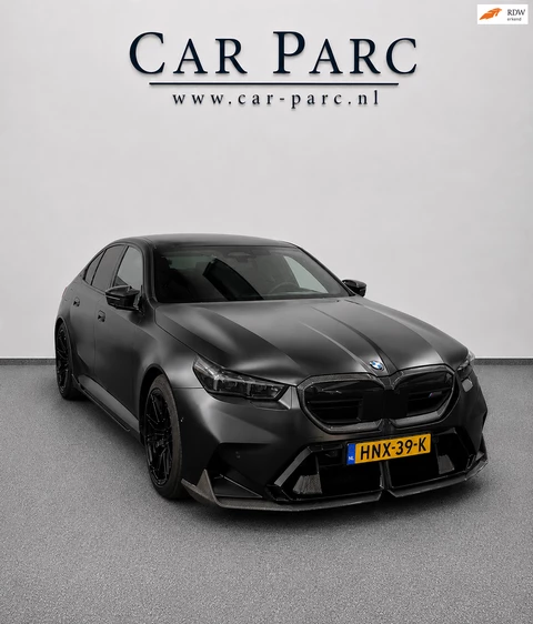 BMW 5-serie M5 1000+PK BTW/AKRAPOVIC/FULL PPF XPEL/KERAMISCH/CARBON M-PERFORMANCE/EVENTURI/B&W/PANO/HUD/F.GARANTIE
