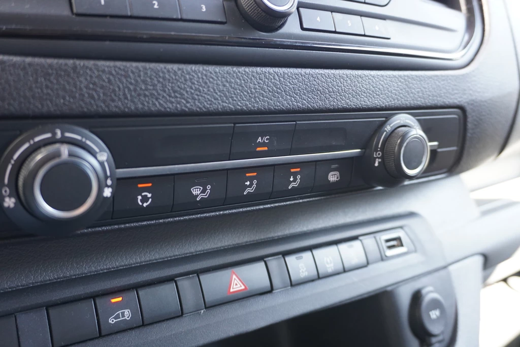 Opel Vivaro – foto 12